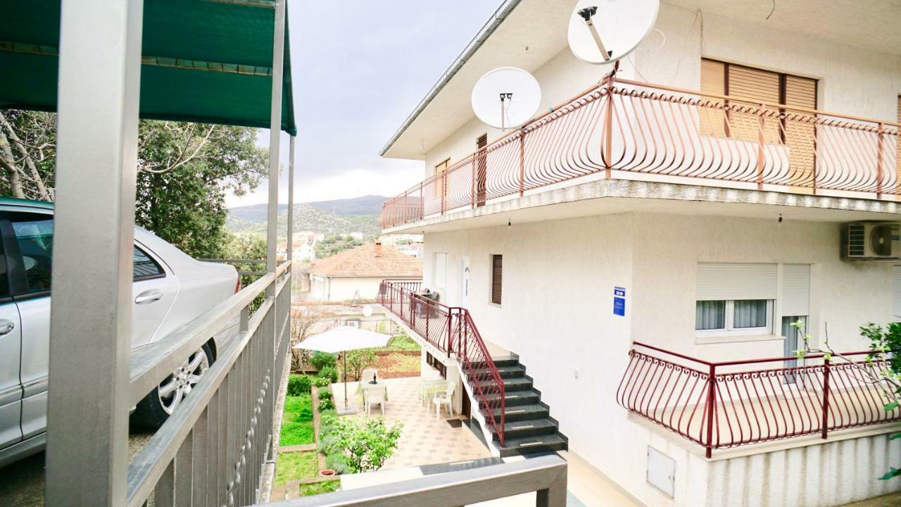 La vida loca Villa Seget Vranjica Exterior foto
